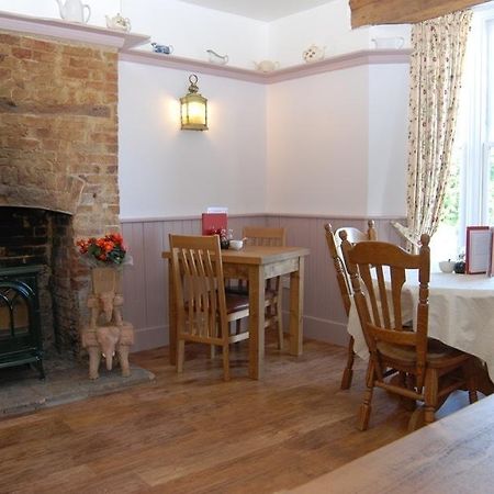 Old Riverview Guest House Earith Eksteriør bilde
