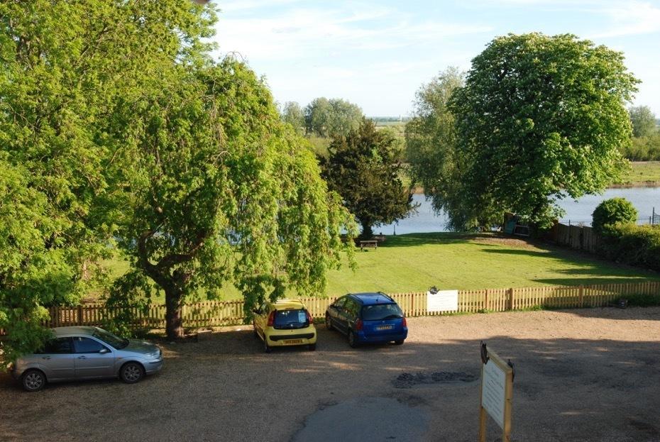 Old Riverview Guest House Earith Eksteriør bilde