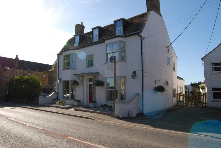 Old Riverview Guest House Earith Eksteriør bilde
